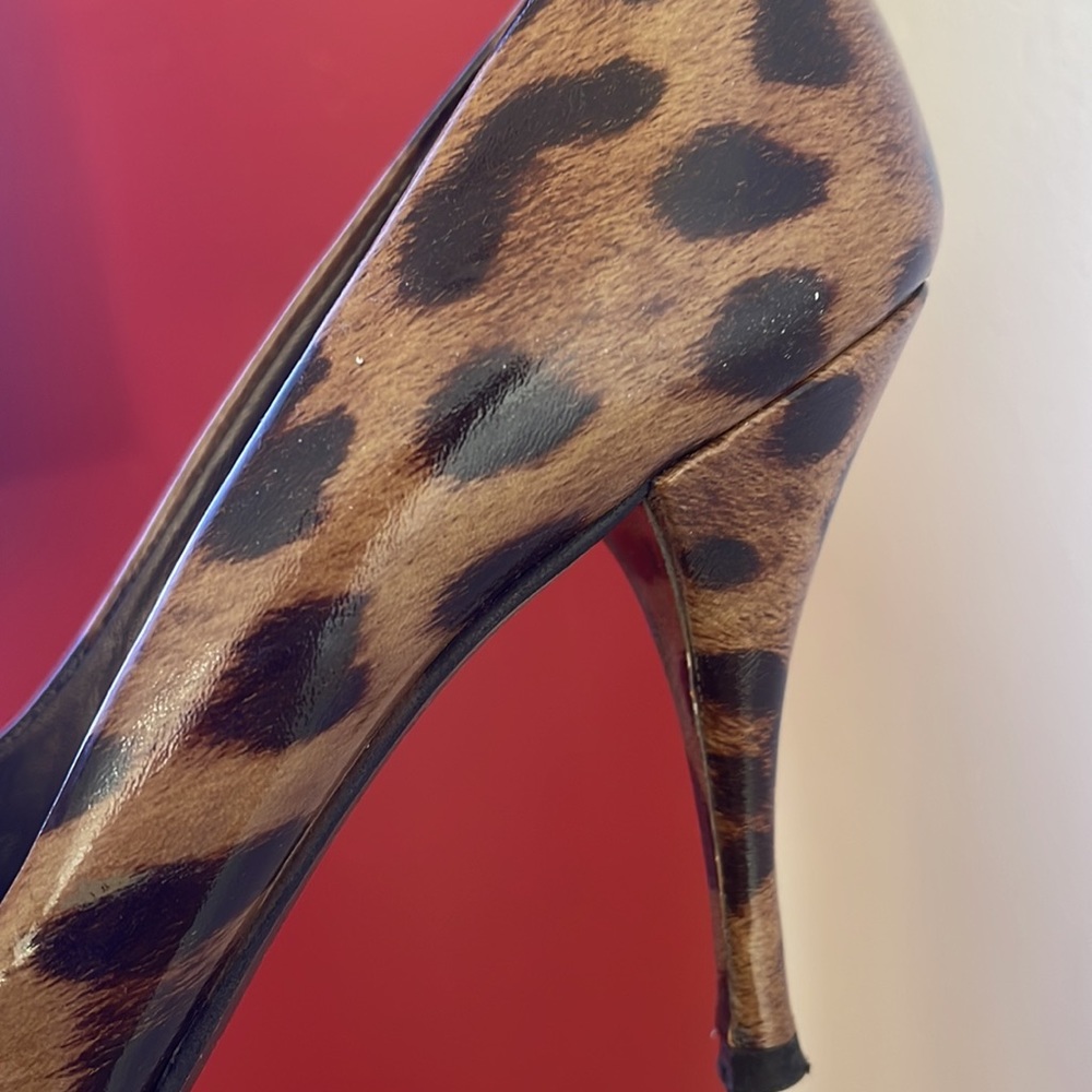 Stuart Weitzman heels - Picture 3 of 5